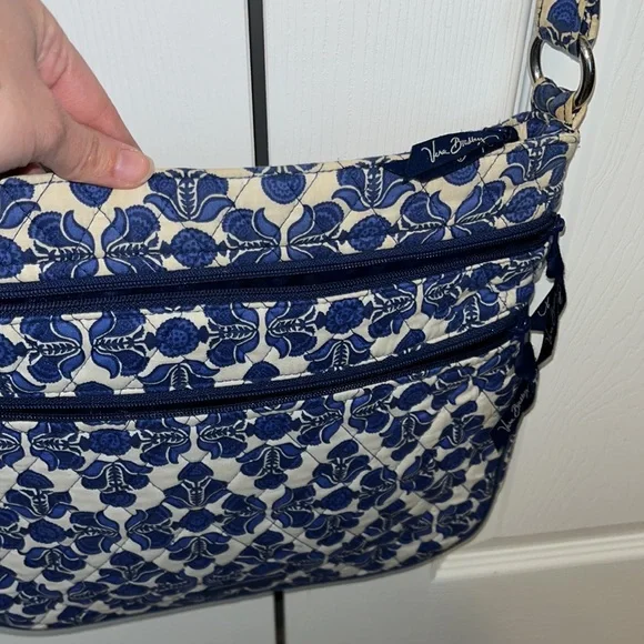 SOLD🎄Vera Bradley crossbody bag - Picture 4 of 7